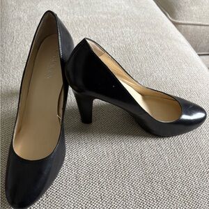 Lauren Ralph Lauren Black Leather Mid-Heel Pumps